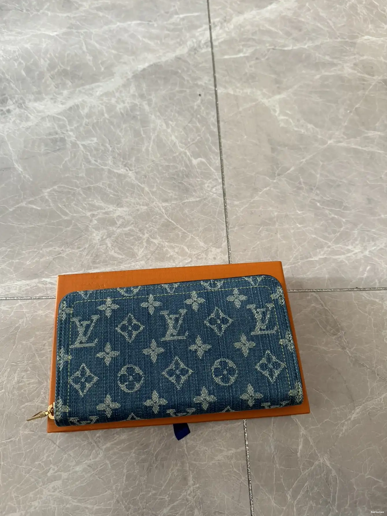 Repladies WALLET VUITTON ZIPPY LOUIS 0621